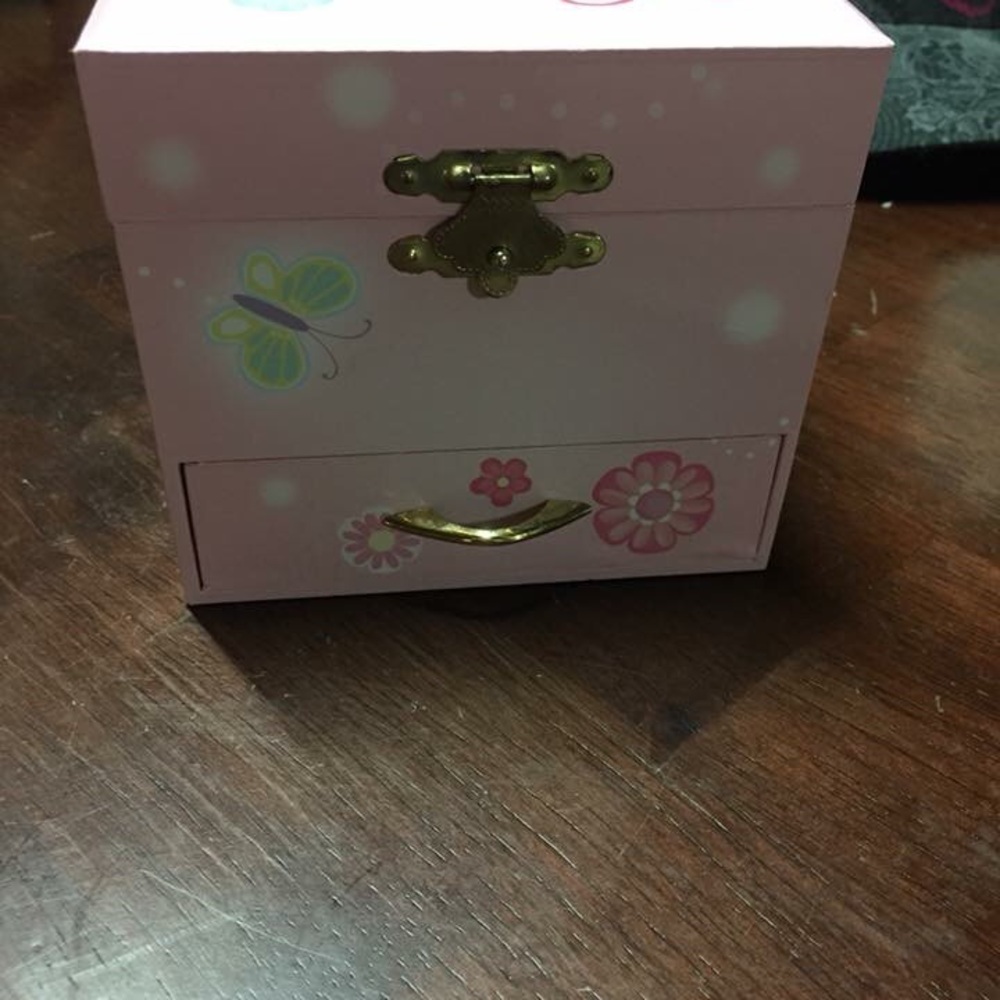 Butterfly jewelry box